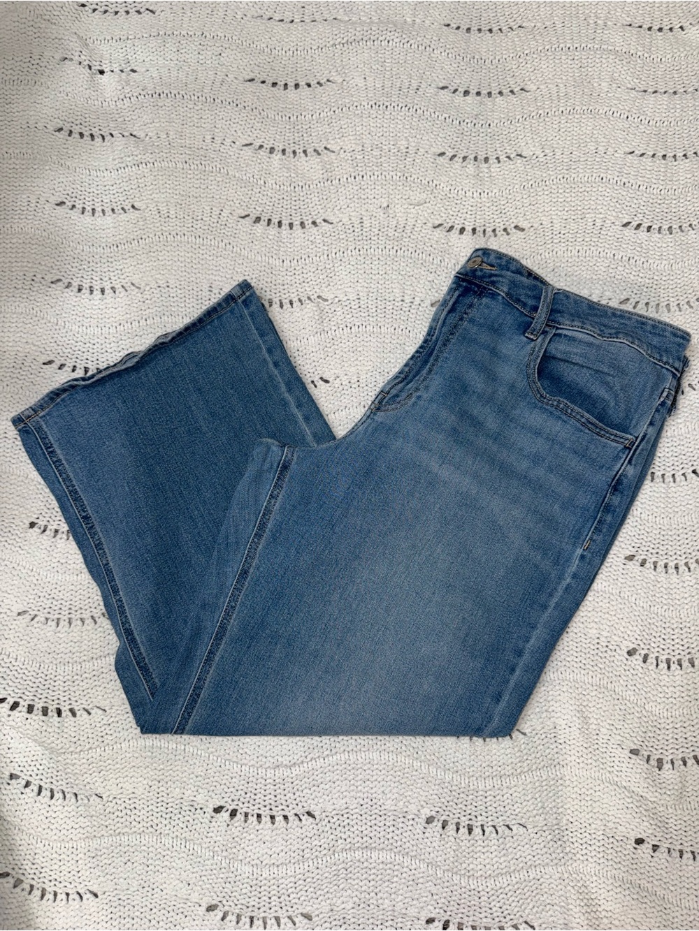 Old Navy Medium Blue High Rise Crop Wide Leg Jeans
